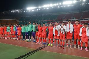直播吧：U23国足友谊赛4-0中国香港U23，国足放假一天未派员支援