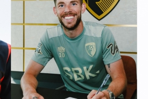 官方：中场克里斯蒂与伯恩茅斯续约三年至2029年