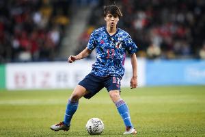 完全统治中场！日本双核VS突尼斯联手完成150次传球，仅7次失误