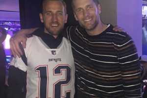 邮报：NFL传奇汤姆·布雷迪造访英格兰队，令三狮军团队员很兴奋